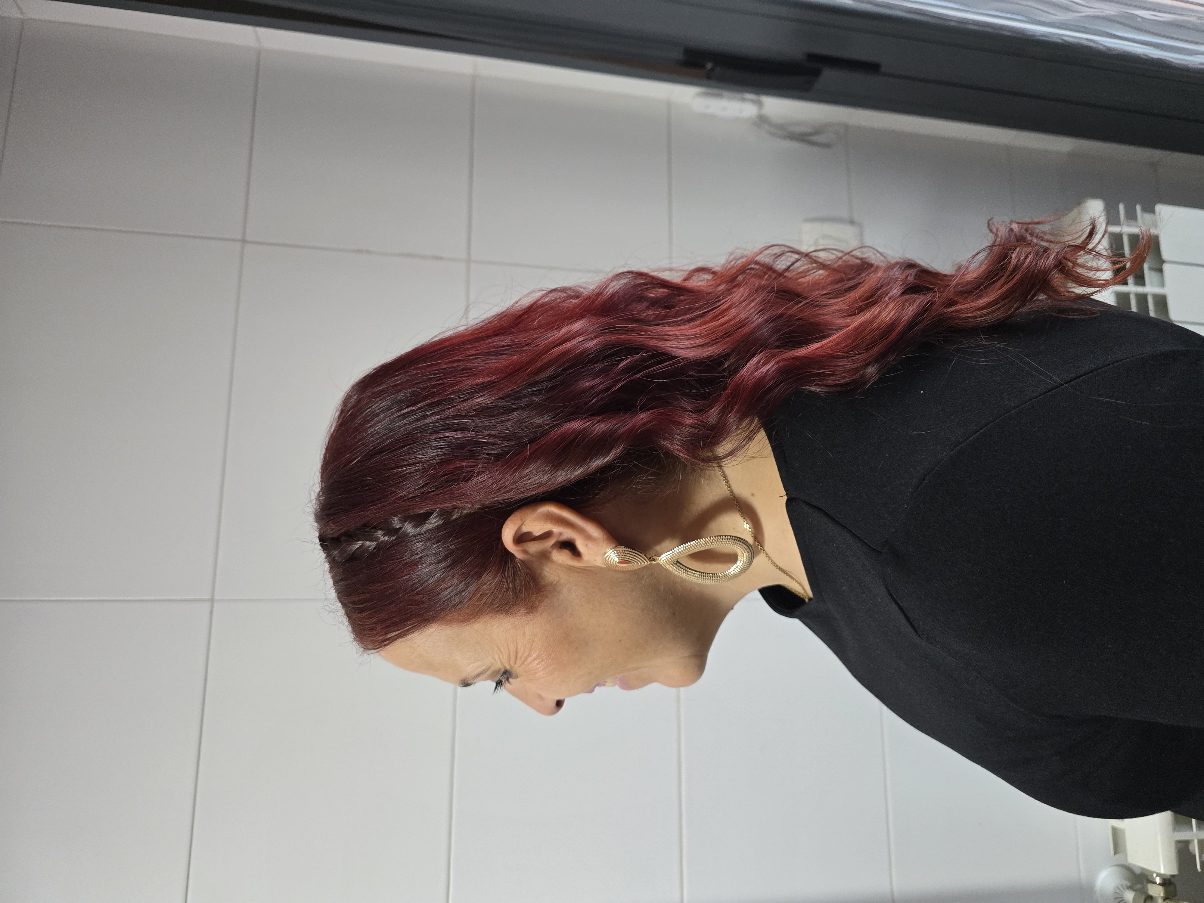 Mechas babylights vainilla en cabello corto